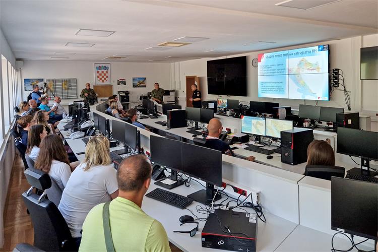 Slika /slike/52972978167_6a4ba961bb_o.jpg