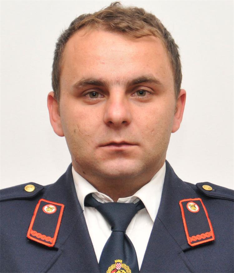 Slika /slike/Gajski_profilna.jpg