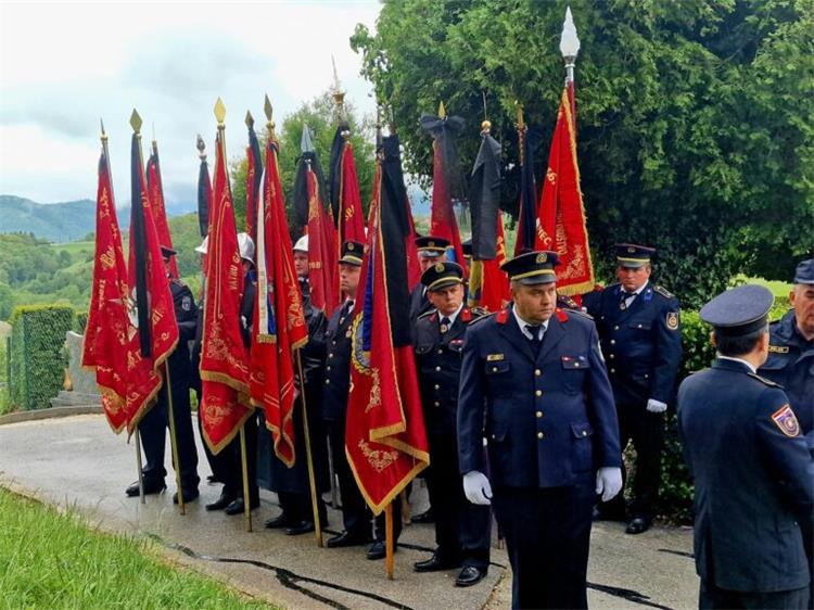 Slika /slike/Vijesti/Ispracaj-Rajko-10-768x576.jpg