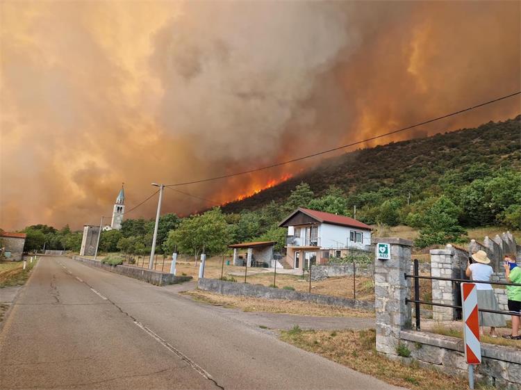 Slika /slike/gasilci2.jpg